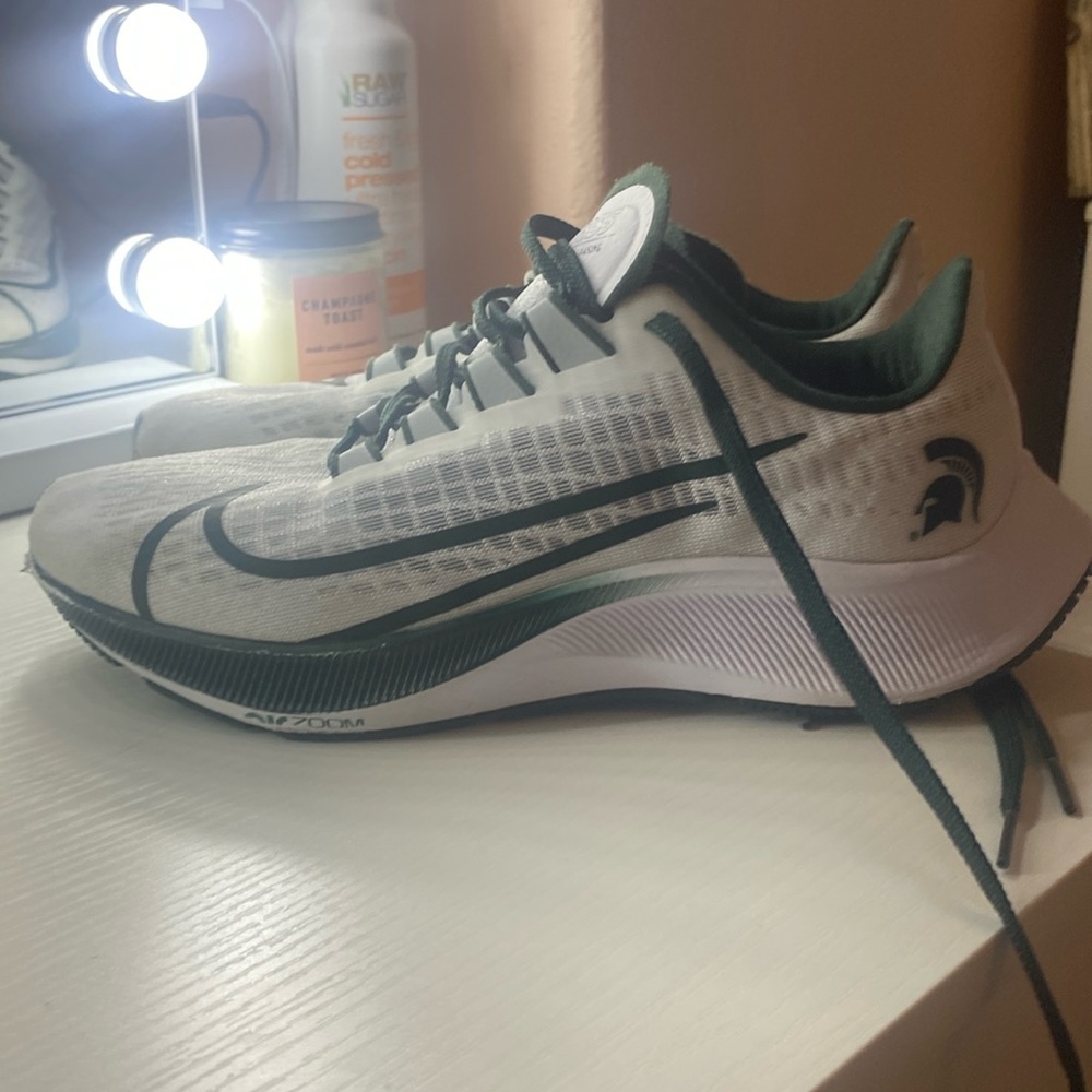 WOMENS NIKE MSU RUNNING SHOES